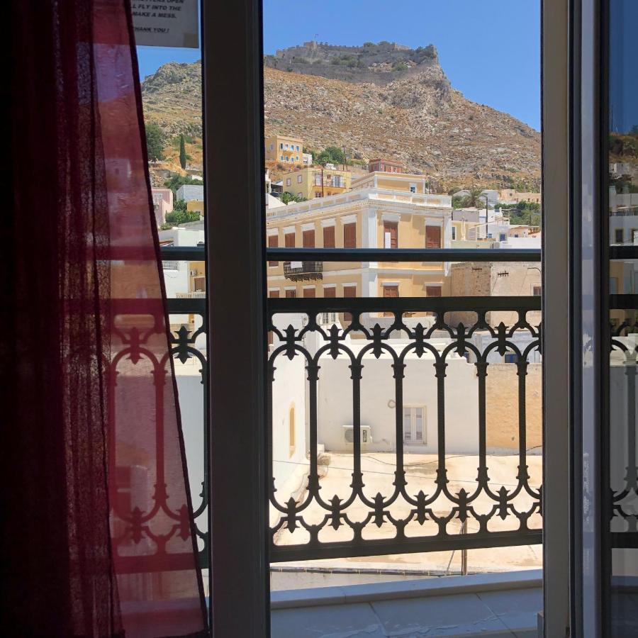 Platanos Rooms Agia Marina  Exterior photo