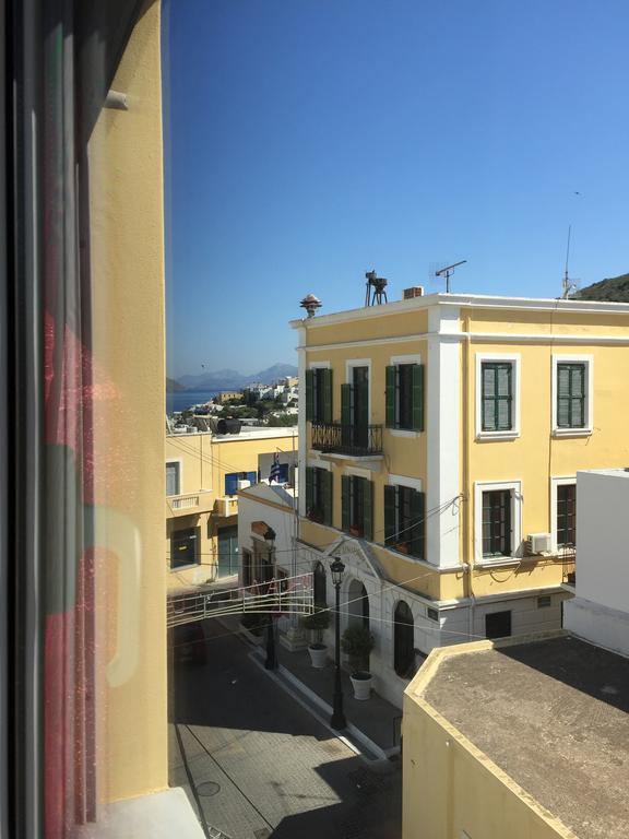Platanos Rooms Agia Marina  Exterior photo