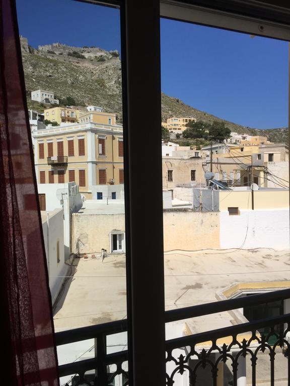 Platanos Rooms Agia Marina  Exterior photo